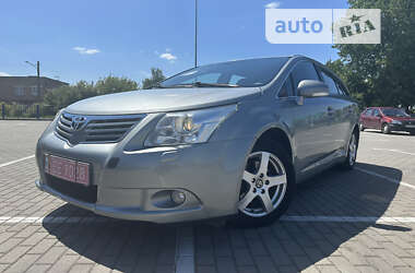 Універсал Toyota Avensis 2010 в Нововолинську