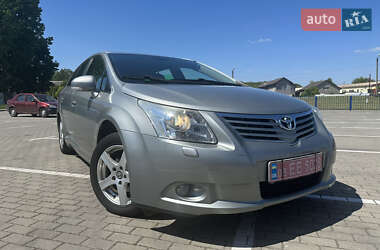 Универсал Toyota Avensis 2010 в Нововолынске