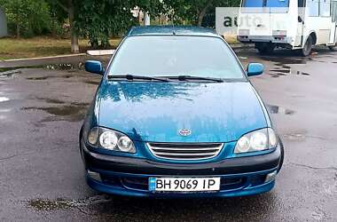 Лифтбек Toyota Avensis 1999 в Измаиле