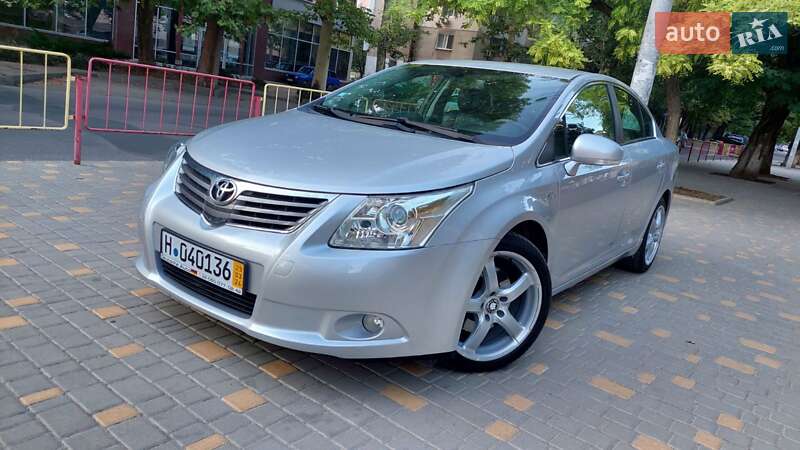Седан Toyota Avensis 2009 в Одесі