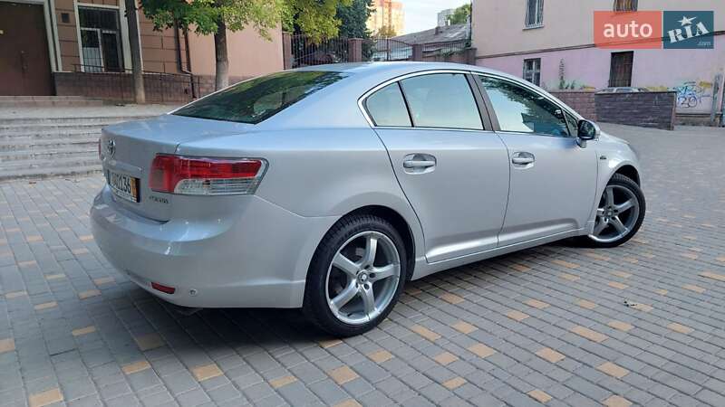 Седан Toyota Avensis 2009 в Одесі