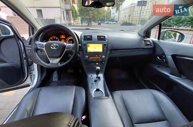 Седан Toyota Avensis 2009 в Одессе