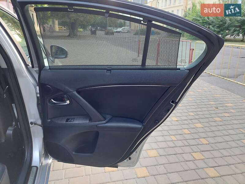 Седан Toyota Avensis 2009 в Одесі