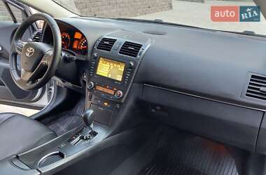 Седан Toyota Avensis 2009 в Одессе