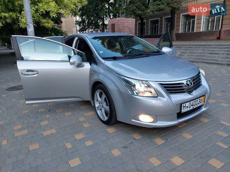 Седан Toyota Avensis 2009 в Одесі