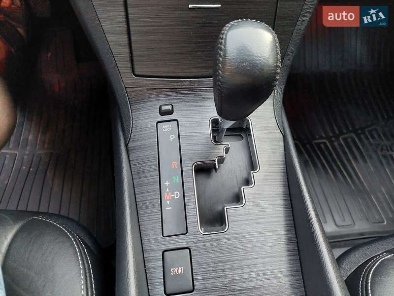 Седан Toyota Avensis 2009 в Одесі