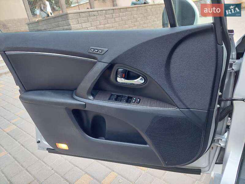 Седан Toyota Avensis 2009 в Одесі