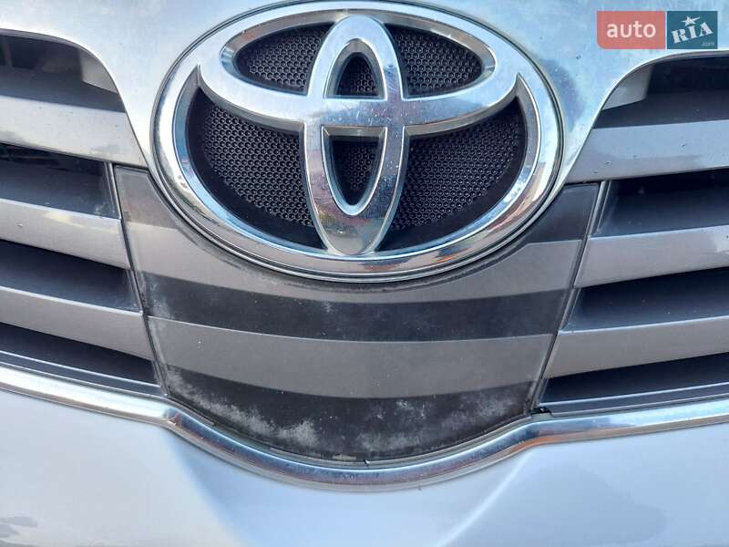 Седан Toyota Avensis 2009 в Одесі