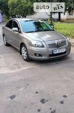 Седан Toyota Avensis 2006 в Виннице