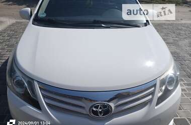 Седан Toyota Avensis 2012 в Харькове