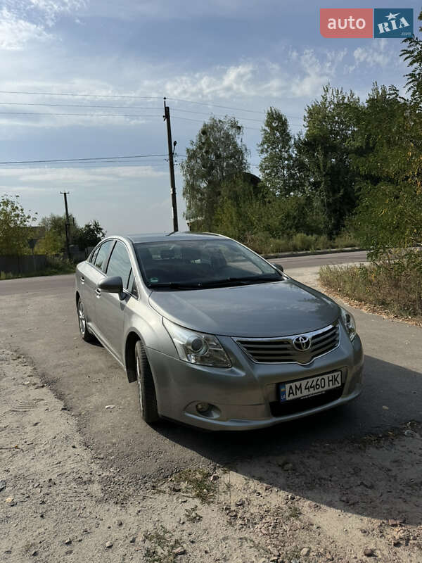 Седан Toyota Avensis 2011 в Житомирі