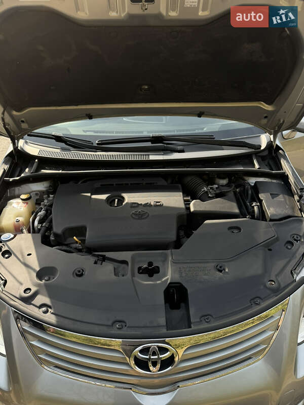 Седан Toyota Avensis 2011 в Житомирі
