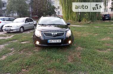 Універсал Toyota Avensis 2011 в Житомирі