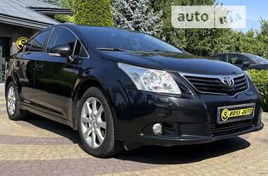 Седан Toyota Avensis 2009 в Львове