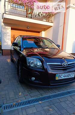 Седан Toyota Avensis 2008 в Львове