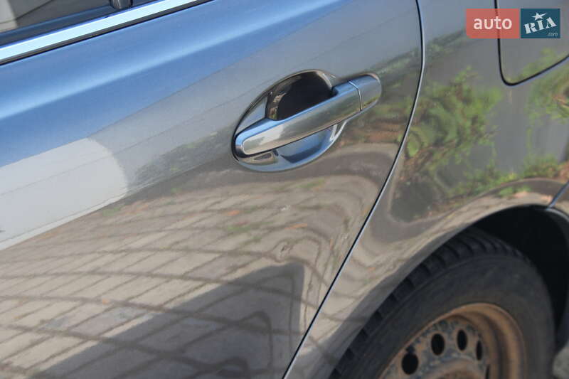 Универсал Toyota Avensis 2008 в Киеве