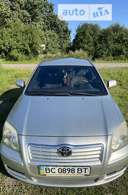 Седан Toyota Avensis 2005 в Буске