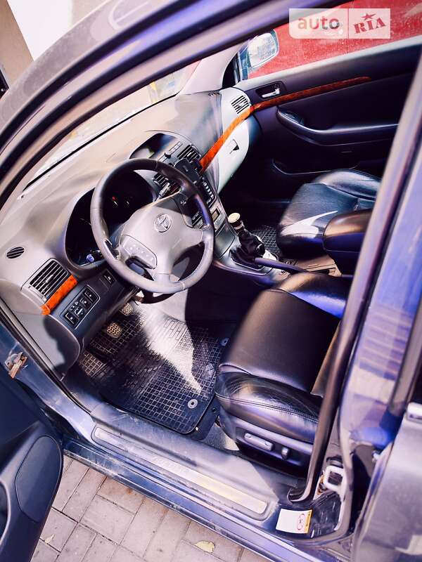 Седан Toyota Avensis 2006 в Борисполе