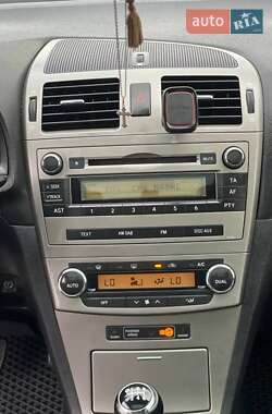 Універсал Toyota Avensis 2011 в 