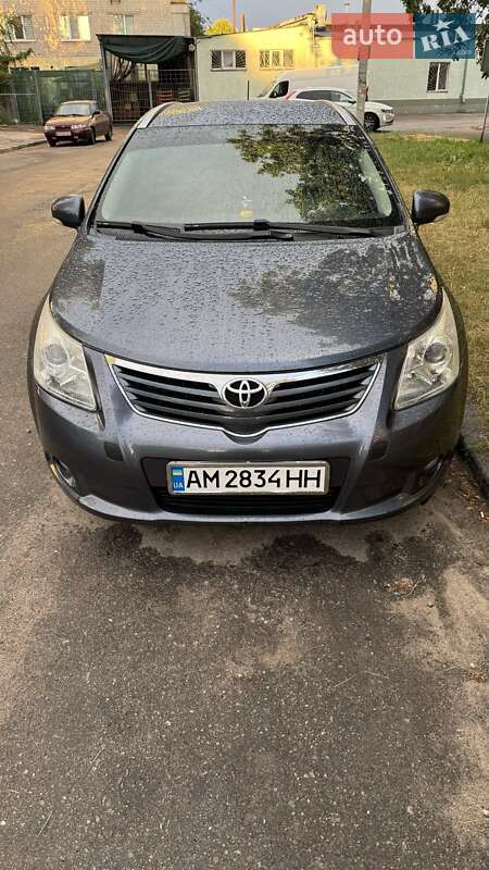 Toyota Avensis 2011