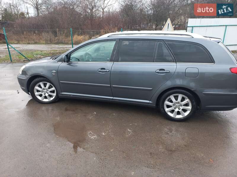 Універсал Toyota Avensis 2005 в Буську