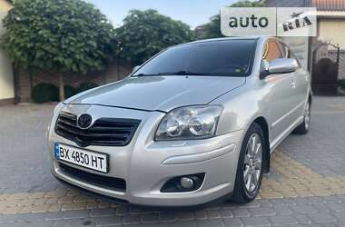 Седан Toyota Avensis 2007 в Тульчине