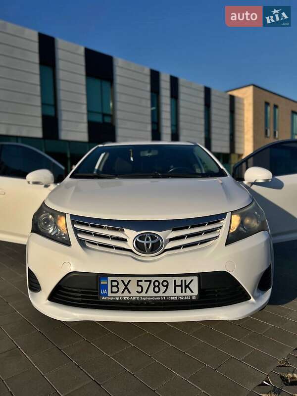 Универсал Toyota Avensis 2012 в Хмельницком