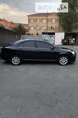 Седан Toyota Avensis 2008 в Киеве