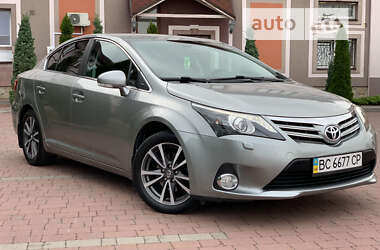 Седан Toyota Avensis 2012 в Стрые