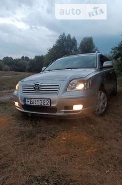 Універсал Toyota Avensis 2004 в Звягелі