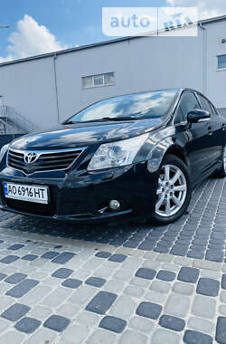 Седан Toyota Avensis 2008 в Мукачевому