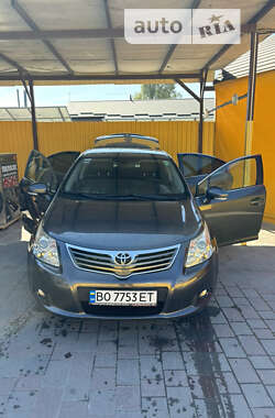 Седан Toyota Avensis 2011 в Тернополе