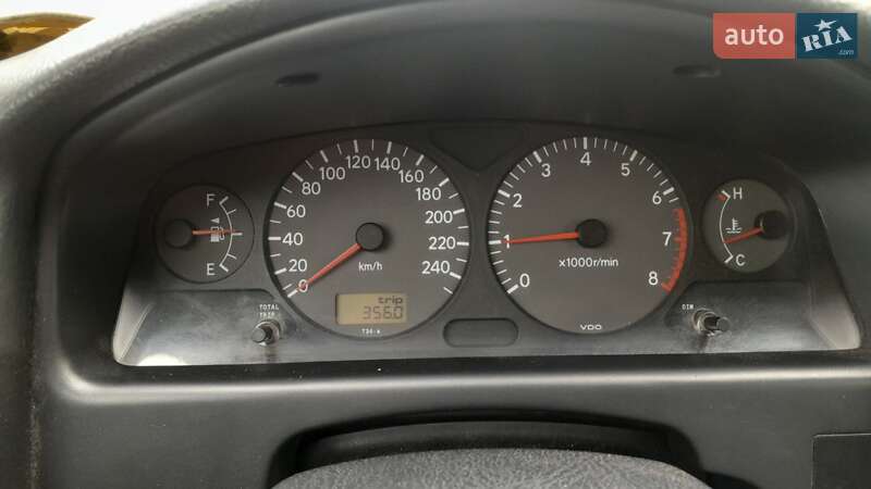 Седан Toyota Avensis 2001 в Луцке