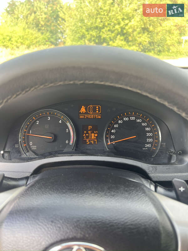 Универсал Toyota Avensis 2011 в Тернополе