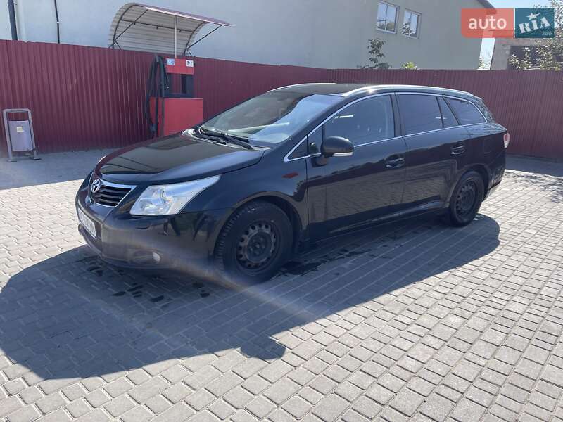 Універсал Toyota Avensis 2011 в Кам'янці-Бузькій
