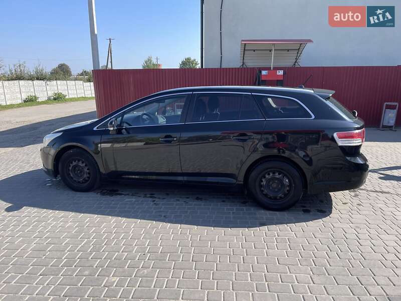 Універсал Toyota Avensis 2011 в Кам'янці-Бузькій