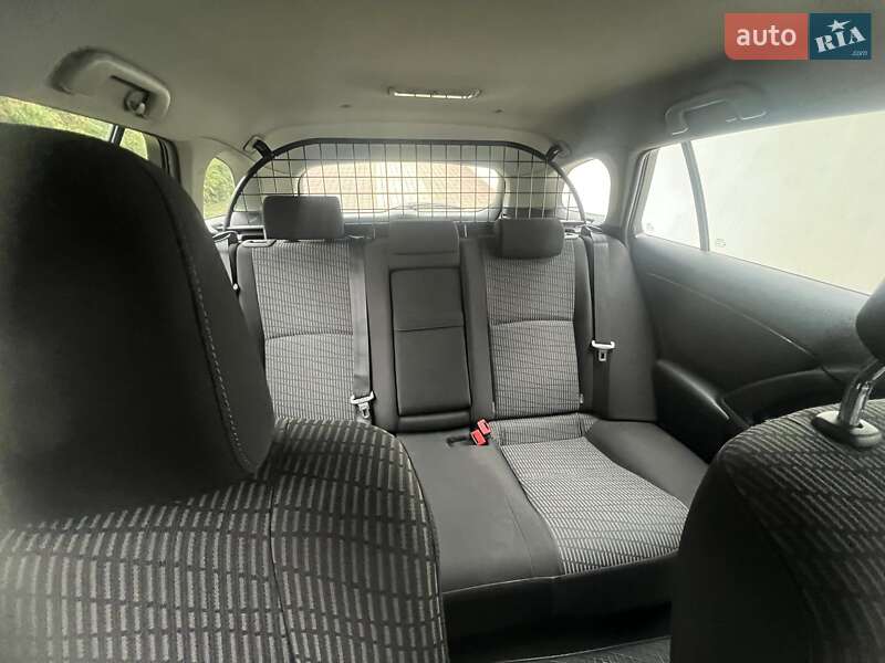 Универсал Toyota Avensis 2010 в Горохове