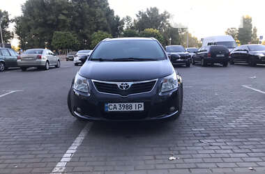 Універсал Toyota Avensis 2011 в Черкасах