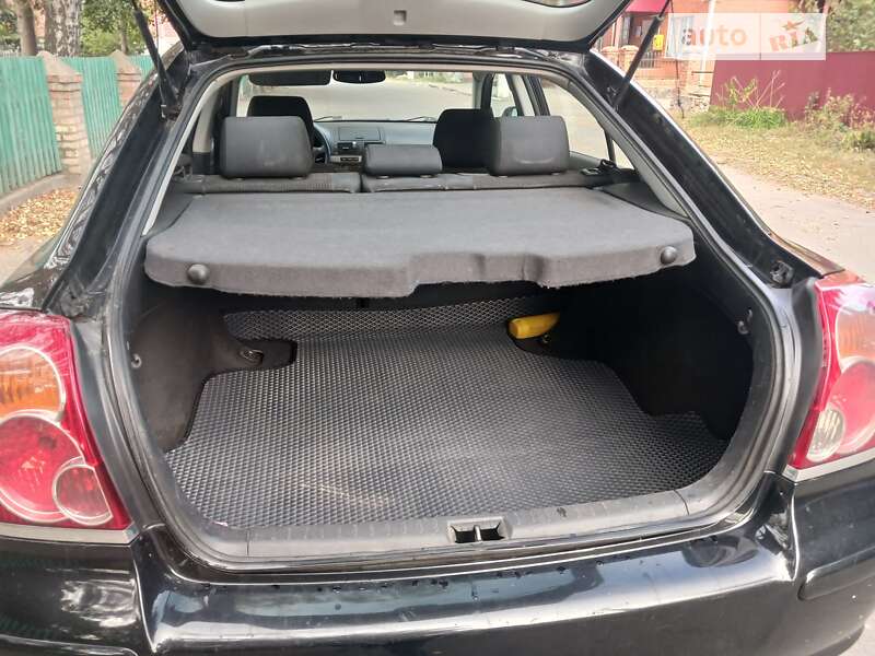 Лифтбек Toyota Avensis 2008 в Сквире