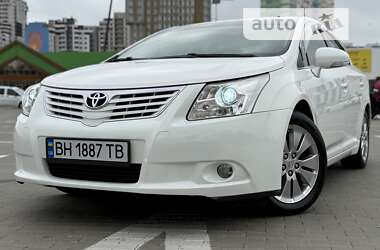 Седан Toyota Avensis 2010 в Одессе