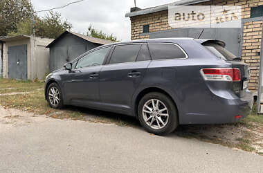 Универсал Toyota Avensis 2011 в Буче