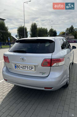 Универсал Toyota Avensis 2010 в Тернополе