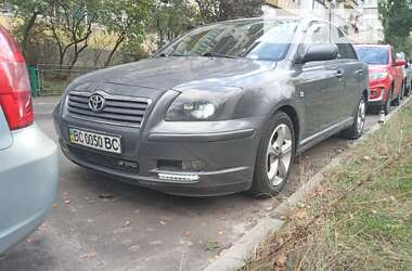 Седан Toyota Avensis 2004 в Киеве