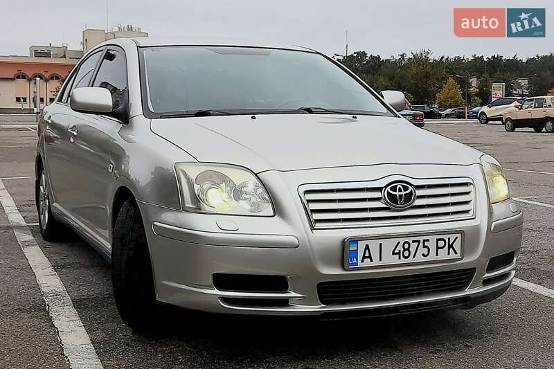 Седан Toyota Avensis 2004 в Броварах