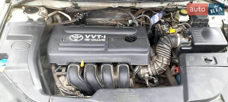 Седан Toyota Avensis 2004 в Броварах