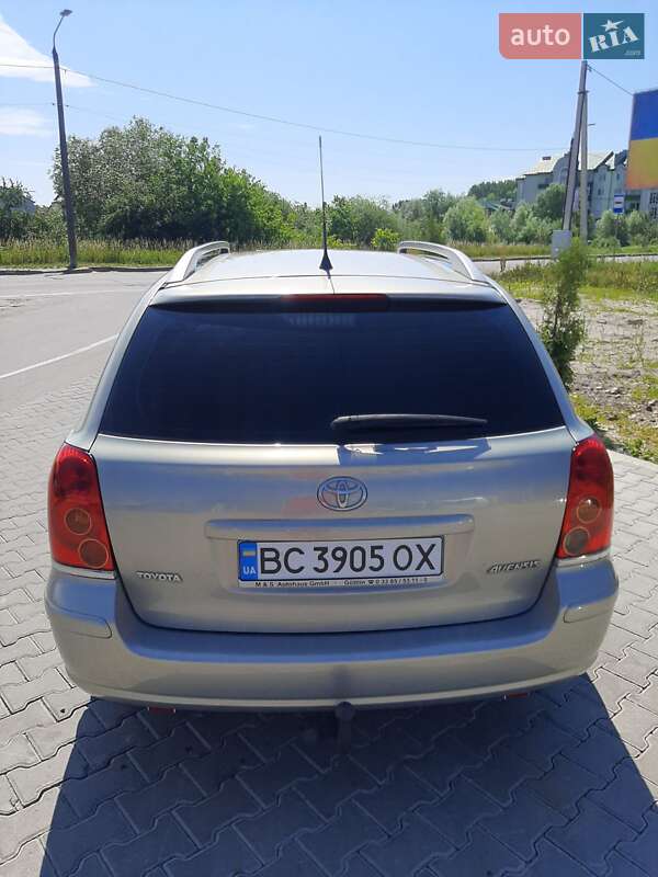 Универсал Toyota Avensis 2003 в Трускавце