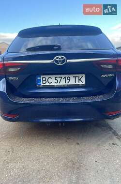 Универсал Toyota Avensis 2015 в Львове