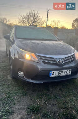 Універсал Toyota Avensis 2014 в Києві