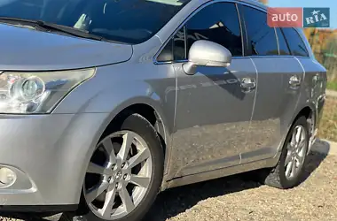 Toyota Avensis 2010
