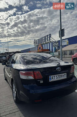 Седан Toyota Avensis 2009 в Калуші